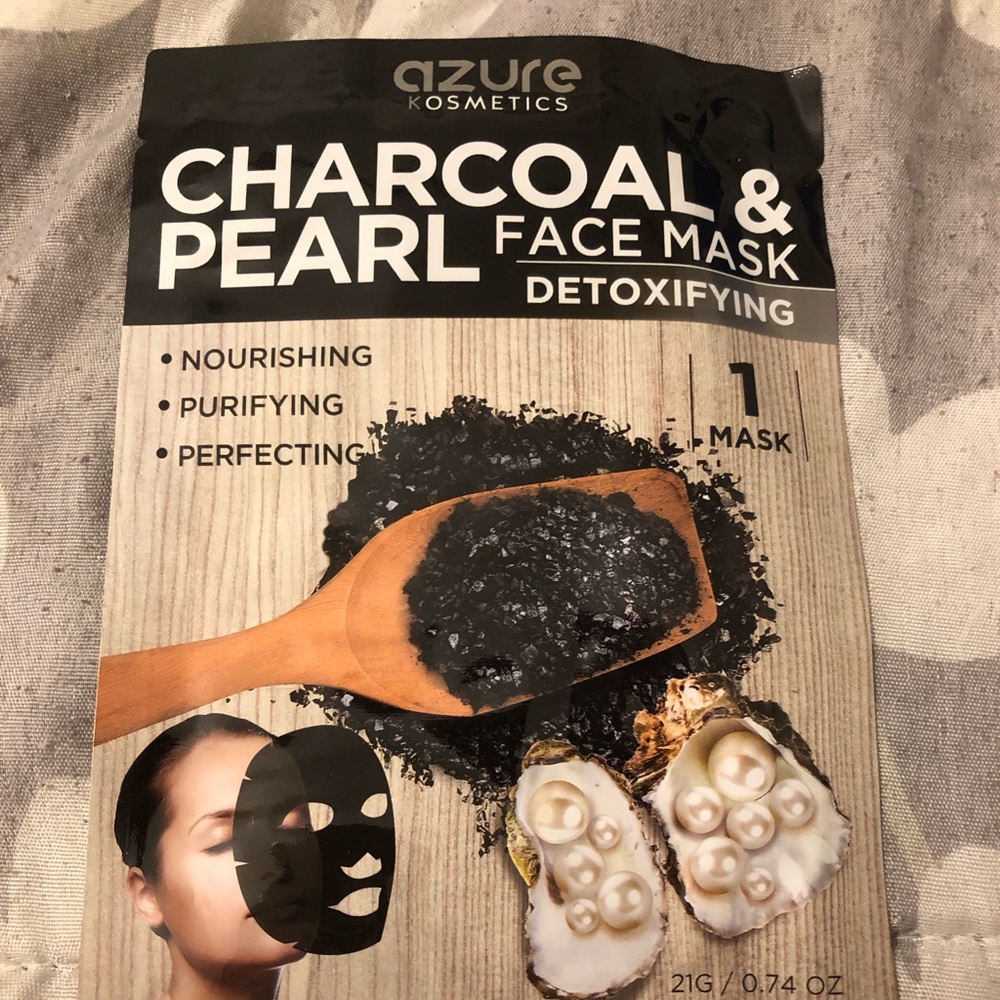 Charcoal & Pearl Face Mask